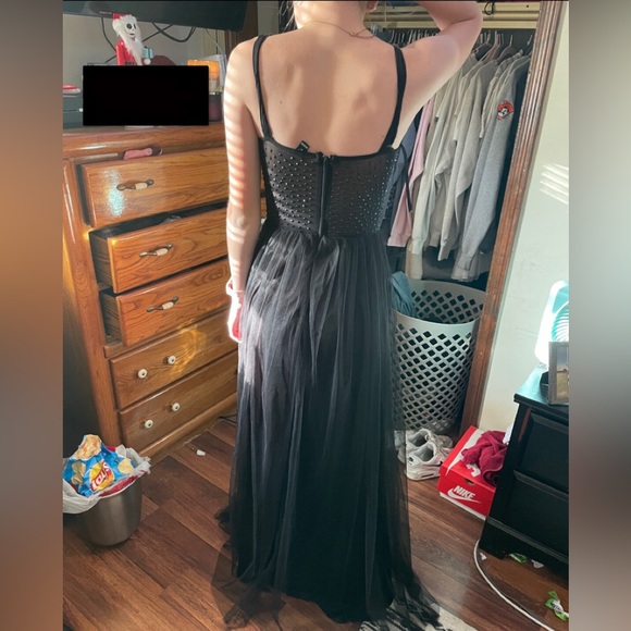 Black Windsor prom/hoco dress. - Picture 2 of 2
